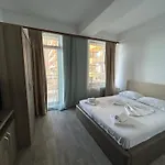 Catalina Summerland Nord Mamaia