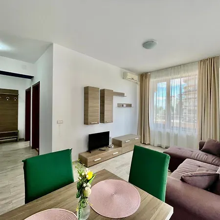 Catalina Summerland Nord مامايا