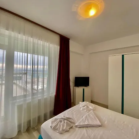 Catalina Summerland Nord Mamaia