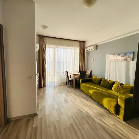 Catalina Summerland Nord Мамая