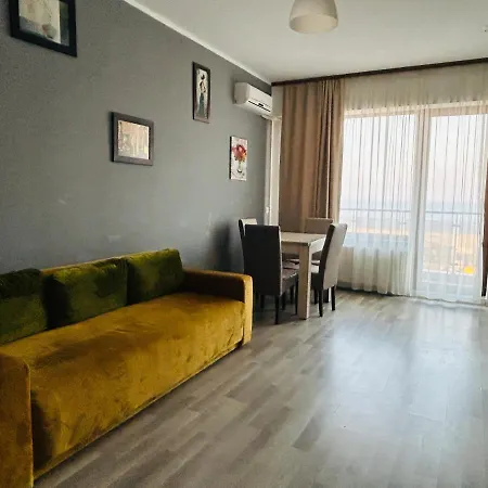 Catalina Summerland Nord Мамая